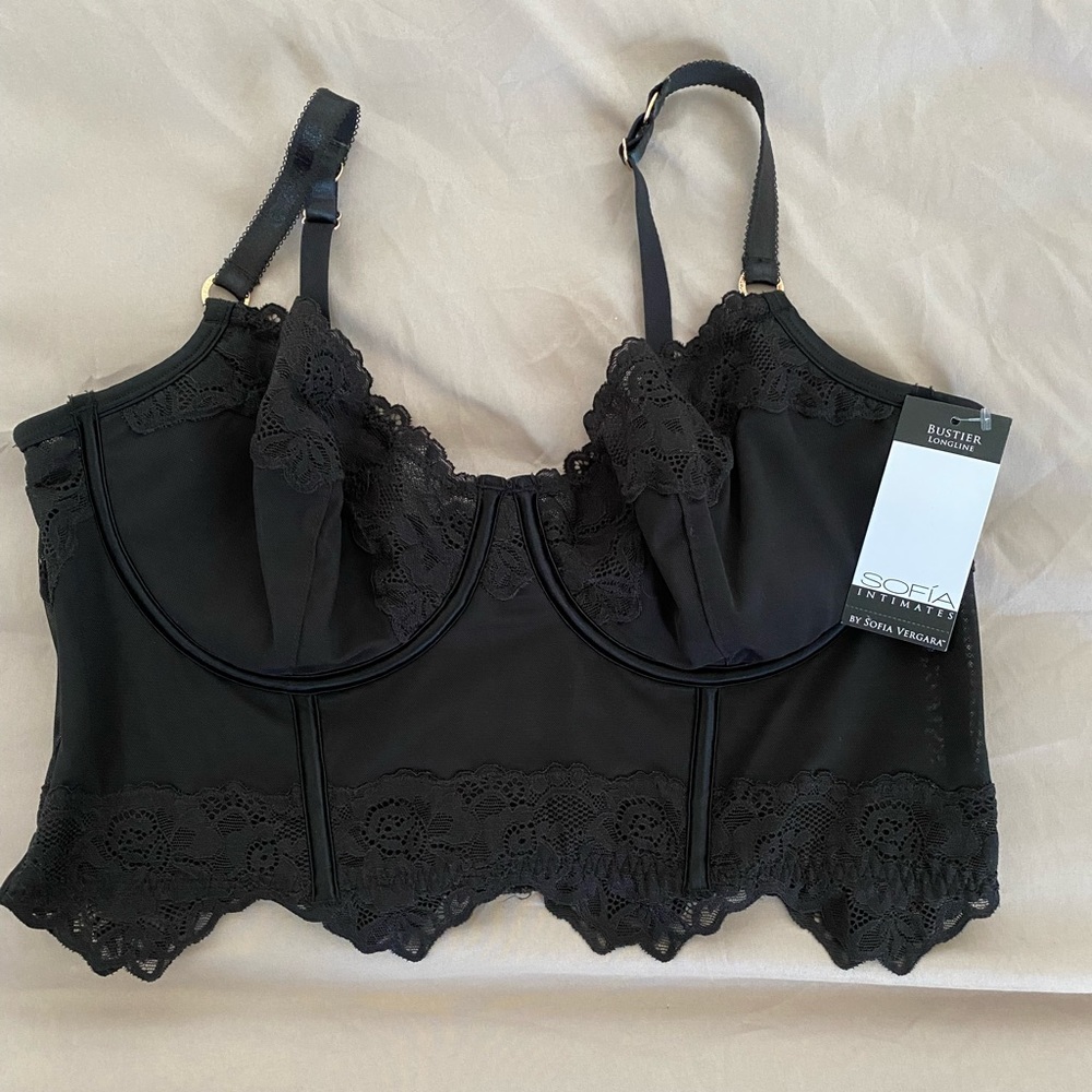 Sofia Vergara bustier longline!